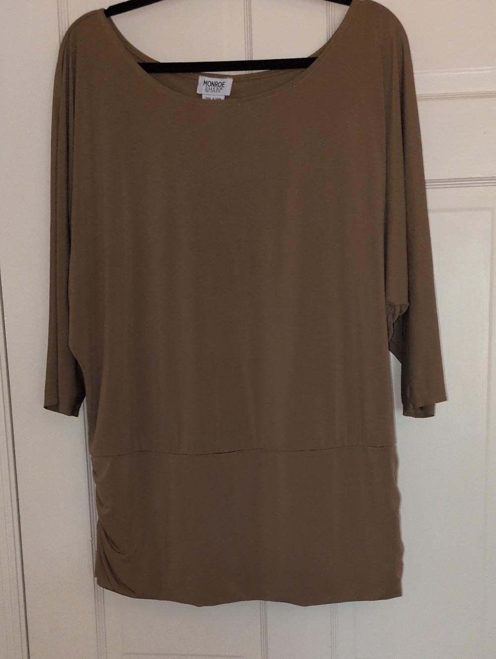 Monroe & Main Taupe Scoop Neck Tunic with Dolman Sleeves